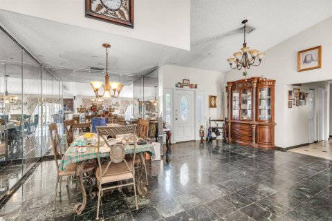 Casa en venta en Lauderhill, Florida, 5 dormitorios, 248.05 m2 № 2426773 - foto 3