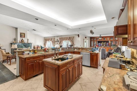 Casa en venta en Lauderhill, Florida, 5 dormitorios, 248.05 m2 № 2426773 - foto 7