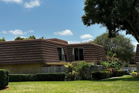 Townhouse in Palm Beach Gardens, Florida 3 bedrooms, 148.27 sq.m. № 1172898 - photo 1