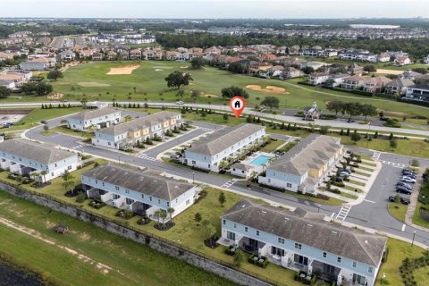 Townhouse in Four Corners, Florida 3 bedrooms, 154.12 sq.m. № 2214761 - photo 5