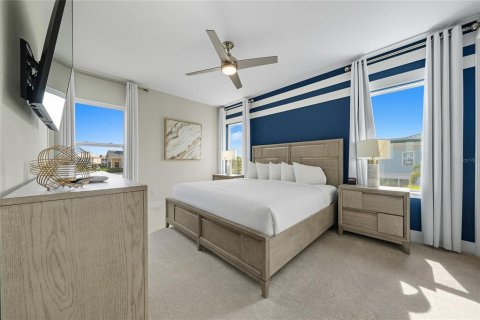 Townhouse in Four Corners, Florida 3 bedrooms, 154.12 sq.m. № 2214761 - photo 26