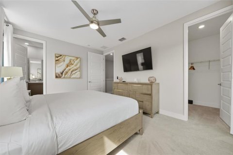 Townhouse in Four Corners, Florida 3 bedrooms, 154.12 sq.m. № 2214761 - photo 27