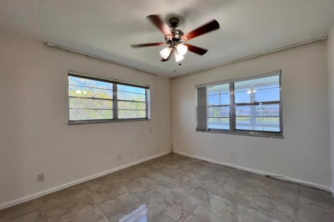 Copropriété à vendre à West Palm Beach, Floride: 2 chambres, 74.14 m2 № 2175514 - photo 11