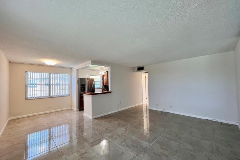 Copropriété à vendre à West Palm Beach, Floride: 2 chambres, 74.14 m2 № 2175514 - photo 25