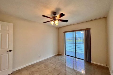 Copropriété à vendre à West Palm Beach, Floride: 2 chambres, 74.14 m2 № 2175514 - photo 8