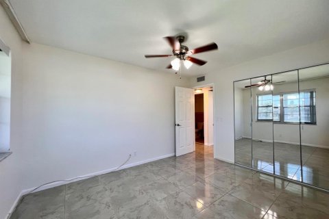 Copropriété à vendre à West Palm Beach, Floride: 2 chambres, 74.14 m2 № 2175514 - photo 12