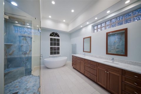 House in Lakewood Ranch, Florida 4 bedrooms, 318.75 sq.m. № 2101226 - photo 27