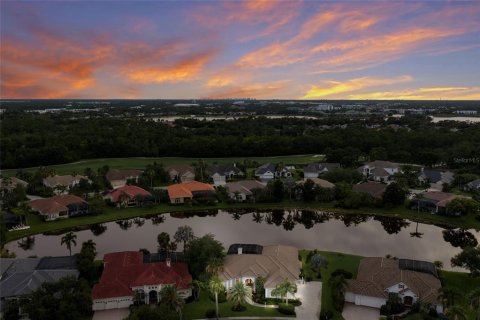 House in Lakewood Ranch, Florida 4 bedrooms, 318.75 sq.m. № 2101226 - photo 5