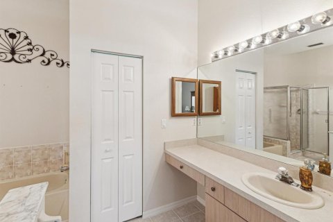 Casa en venta en New Port Richey, Florida, 2 dormitorios, 123.84 m2 № 1616123 - foto 20
