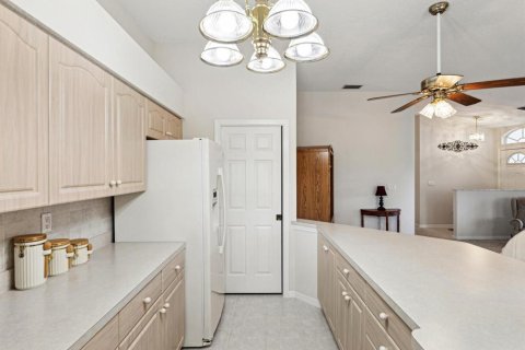 Casa en venta en New Port Richey, Florida, 2 dormitorios, 123.84 m2 № 1616123 - foto 11