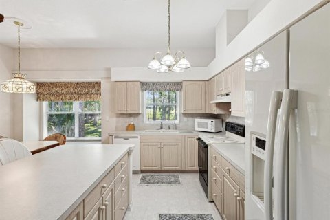 Casa en venta en New Port Richey, Florida, 2 dormitorios, 123.84 m2 № 1616123 - foto 12