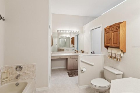 Casa en venta en New Port Richey, Florida, 2 dormitorios, 123.84 m2 № 1616123 - foto 19