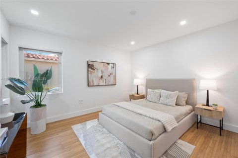 Casa en alquiler en Coral Gables, Florida, 4 dormitorios, 224.36 m2 № 1992940 - foto 15