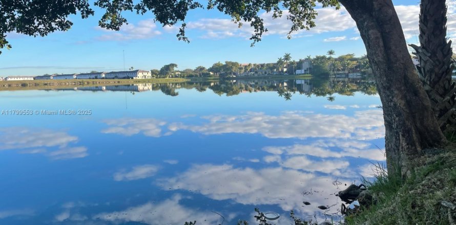 Condo à Miami, Floride, 2 chambres № 1711584