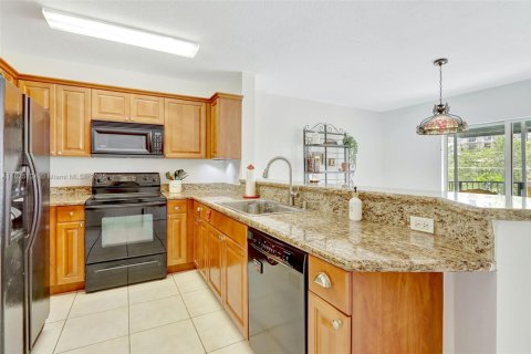 Condo in Coral Gables, Florida, 2 bedrooms  № 1794056 - photo 5