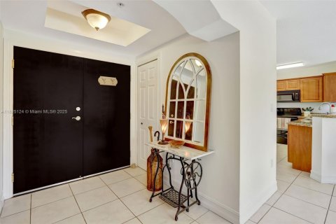 Condo in Coral Gables, Florida, 2 bedrooms  № 1794056 - photo 2