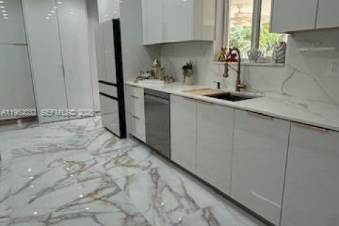 Villa ou maison à louer à Oakland Park, Floride: 3 chambres, 160.26 m2 № 2027763 - photo 6