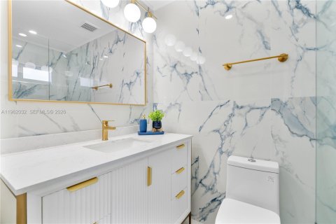 Villa ou maison à louer à Oakland Park, Floride: 3 chambres, 160.26 m2 № 2027763 - photo 21