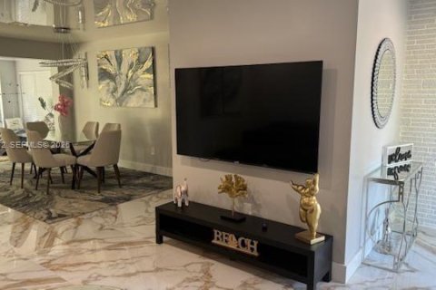 Villa ou maison à louer à Oakland Park, Floride: 3 chambres, 160.26 m2 № 2027763 - photo 4