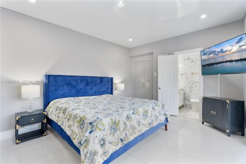 Villa ou maison à louer à Oakland Park, Floride: 3 chambres, 160.26 m2 № 2027763 - photo 18