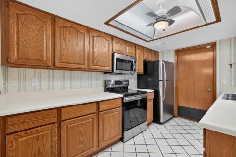 Townhouse in New Smyrna Beach, Florida 2 bedrooms, 158.49 sq.m. № 2156042 - photo 9