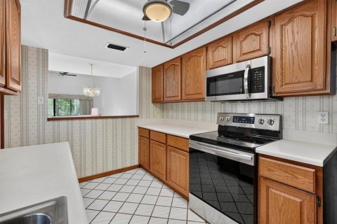 Townhouse in New Smyrna Beach, Florida 2 bedrooms, 158.49 sq.m. № 2156042 - photo 11