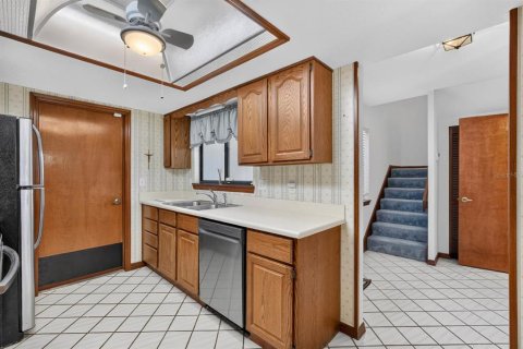 Townhouse in New Smyrna Beach, Florida 2 bedrooms, 158.49 sq.m. № 2156042 - photo 12