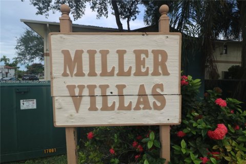 Снять в аренду кондоминиум в Майами, Флорида 2 спальни, 82.68м2, № 2047174 - фото 2