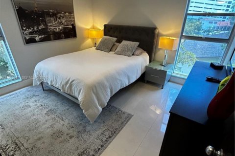 Condo in Sunny Isles Beach, Florida, 2 bedrooms  № 2049419