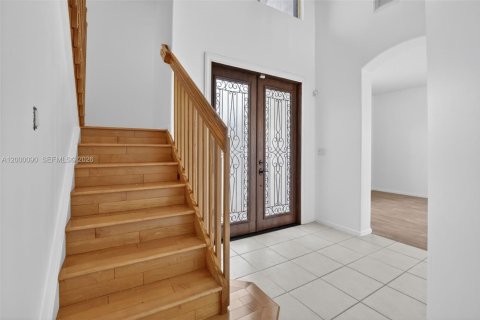 Купить виллу или дом в Пемброк-Пайнс, Флорида 5 спален, 238.02м2, № 2066613 - фото 7