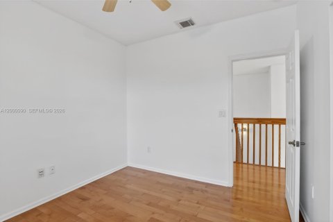 Купить виллу или дом в Пемброк-Пайнс, Флорида 5 спален, 238.02м2, № 2066613 - фото 27