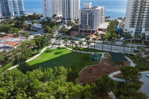 Copropriété à louer à Sunny Isles Beach, Floride: 2 chambres, 114.46 m2 № 2389966 - photo 30