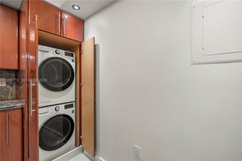 Copropriété à louer à Sunny Isles Beach, Floride: 2 chambres, 114.46 m2 № 2389966 - photo 21
