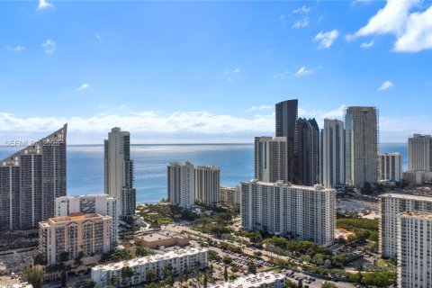 Condo à Sunny Isles Beach, Floride, 2 chambres  № 2389966