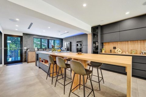 Casa en venta en Dania Beach, Florida, 5 dormitorios, 206.89 m2 № 2053544 - foto 14