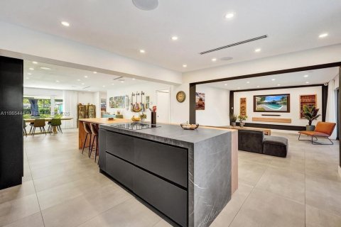 Casa en venta en Dania Beach, Florida, 5 dormitorios, 206.89 m2 № 2053544 - foto 11