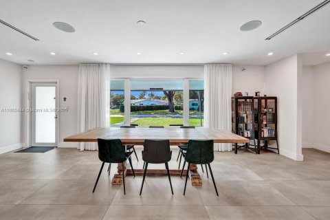 Casa en venta en Dania Beach, Florida, 5 dormitorios, 206.89 m2 № 2053544 - foto 16