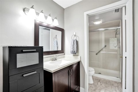 Condominio en venta en Coconut Creek, Florida, 2 dormitorios, 120.77 m2 № 2154080 - foto 29