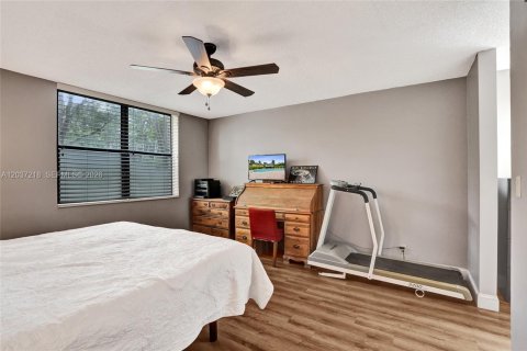 Condominio en venta en Coconut Creek, Florida, 2 dormitorios, 120.77 m2 № 2154080 - foto 23