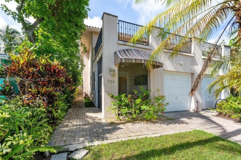 Townhouse in Fort Lauderdale, Florida 3 bedrooms, 191.01 sq.m. № 1806494 - photo 1