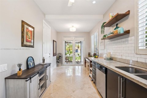 Townhouse in Fort Lauderdale, Florida 3 bedrooms, 191.01 sq.m. № 1806494 - photo 11