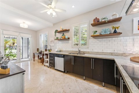 Townhouse in Fort Lauderdale, Florida 3 bedrooms, 191.01 sq.m. № 1806494 - photo 10