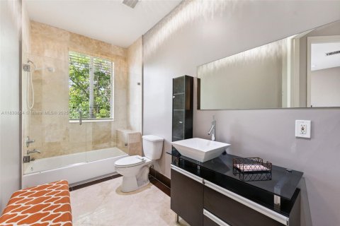 Townhouse in Fort Lauderdale, Florida 3 bedrooms, 191.01 sq.m. № 1806494 - photo 23