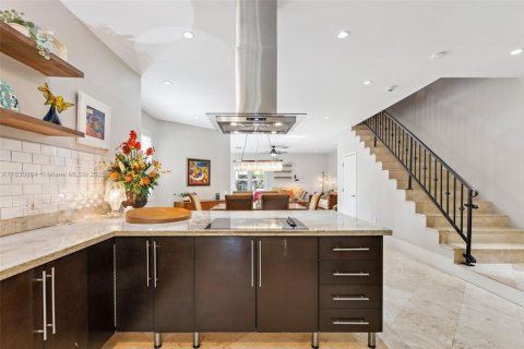 Townhouse in Fort Lauderdale, Florida 3 bedrooms, 191.01 sq.m. № 1806494 - photo 8