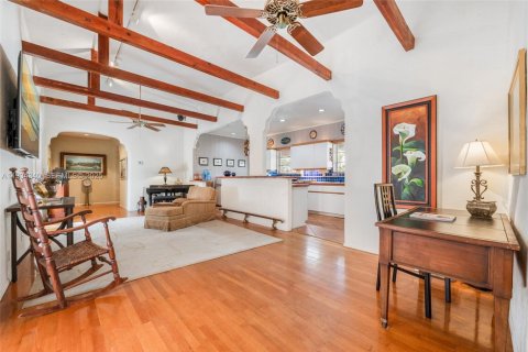 Propiedad comercial en venta en Coral Gables, Florida, 459.49 m2 № 1992685 - foto 9