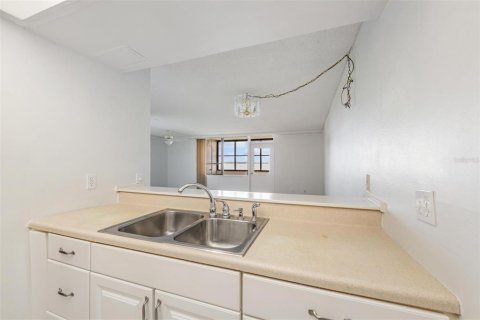 Condominio en venta en Clearwater, Florida, 6 habitaciones, 52.49 m2 № 1828440 - foto 16