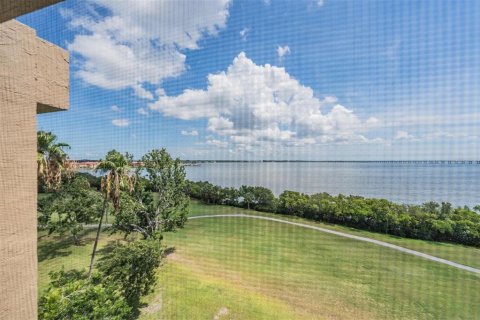 Condominio en venta en Clearwater, Florida, 6 habitaciones, 52.49 m2 № 1828440 - foto 3