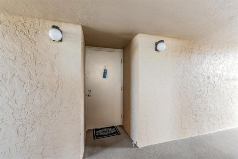 Condominio en venta en Clearwater, Florida, 6 habitaciones, 52.49 m2 № 1828440 - foto 4