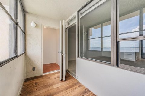 Condominio en venta en Clearwater, Florida, 6 habitaciones, 52.49 m2 № 1828440 - foto 18