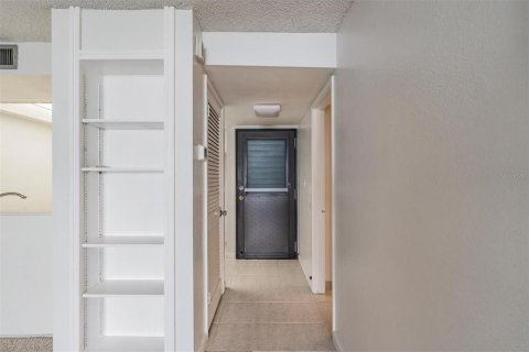 Condominio en venta en Clearwater, Florida, 6 habitaciones, 52.49 m2 № 1828440 - foto 8